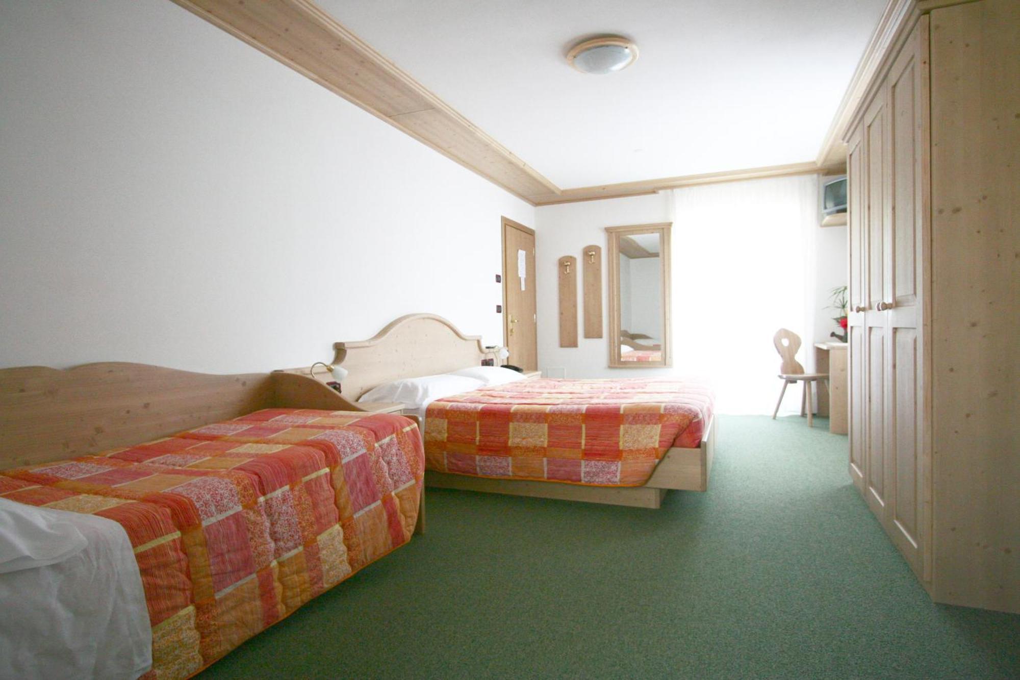 Hotel Cima Dodici Vigo di Fassa Exteriér fotografie